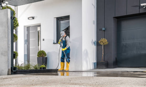Best Animal Enclosure Cleaning  in Crandon Lakes, NJ